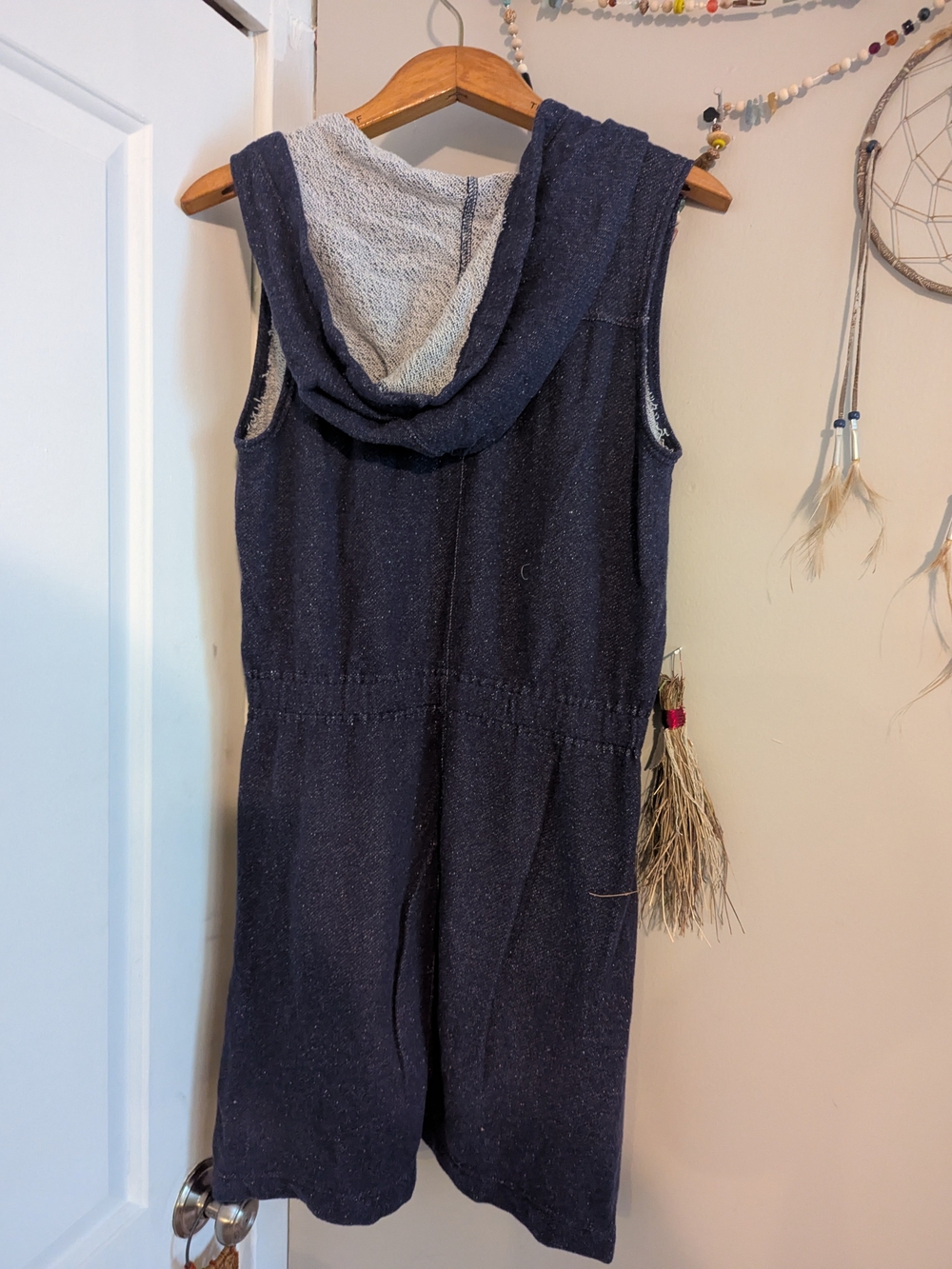Sweater Subcategory Identification - Picture 4 of 4